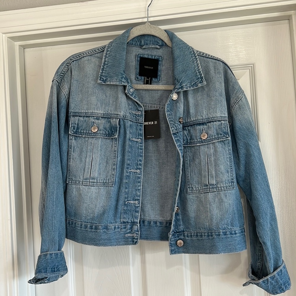 NWT Light-Wash Denim Jacket Size Small